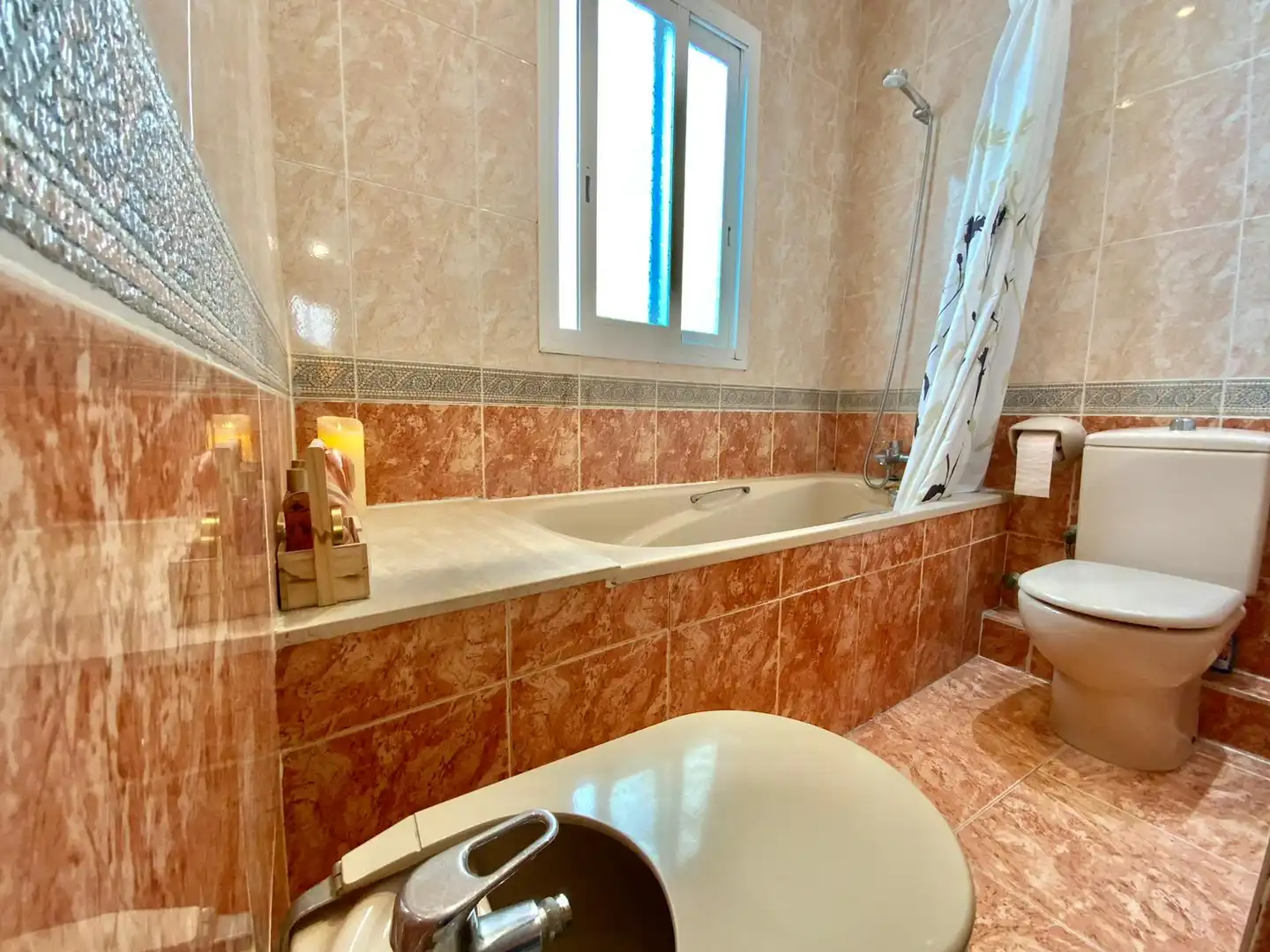 Baño de Dúplex de alquiler en Martorell con Calefacción, Terraza y Amueblado