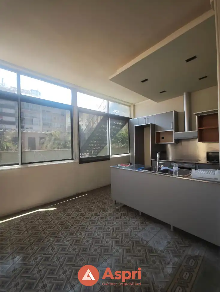 Cocina de Piso de alquiler en Barcelona con Aire acondicionado, Jardín privado y Terraza