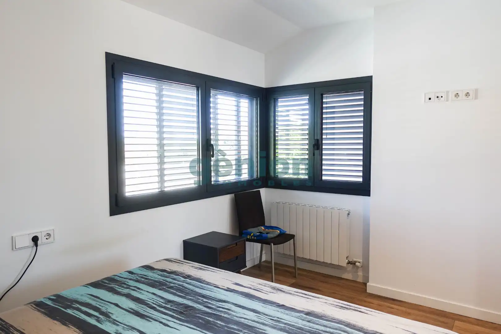 Dormitori de Casa o xalet en venda en Vilablareix amb Calefacció, Jardí privat i Parquet