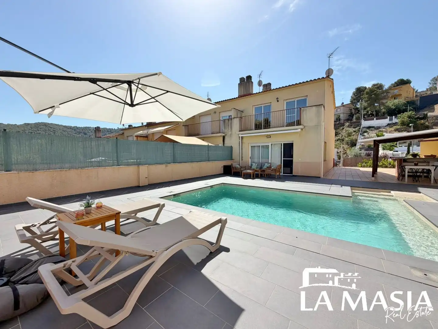 Casa a schiera con piscina in vendita a Olivella