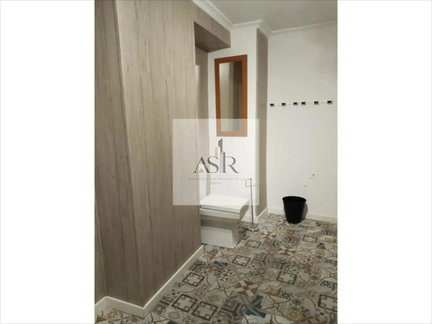 Bathroom of Office for rent in Alzira
