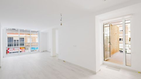 Foto 3 de Piso en venta en Calle Trafalgar, Girón - Las Delicias, Málaga Capital