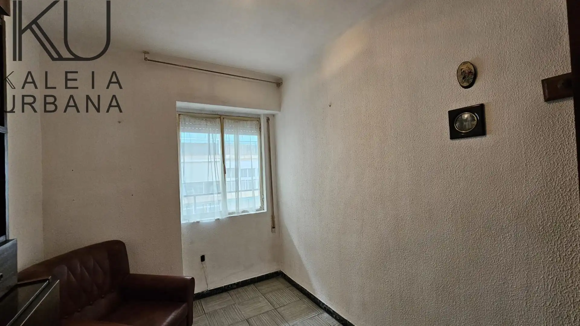 Habitación de Piso en venta en Alicante / Alacant con Balcón
