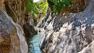 Schwimmbecken von Gebäude zum Verkauf in Ojén