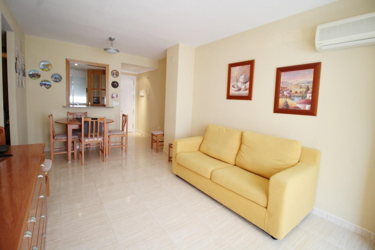 Living room of Apartment for sale in Oropesa del Mar / Orpesa  with Air Conditioner, Private garden and Terrace