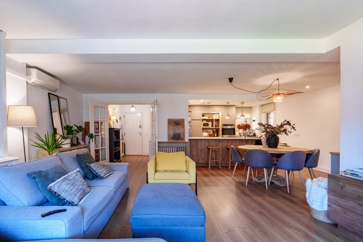 Living room of Flat for sale in Pozuelo de Alarcón  with Air Conditioner, Heating and Terrace