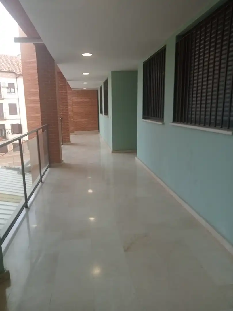Piso en venta en Ocaña con Calefacción, Parquet y Balcón