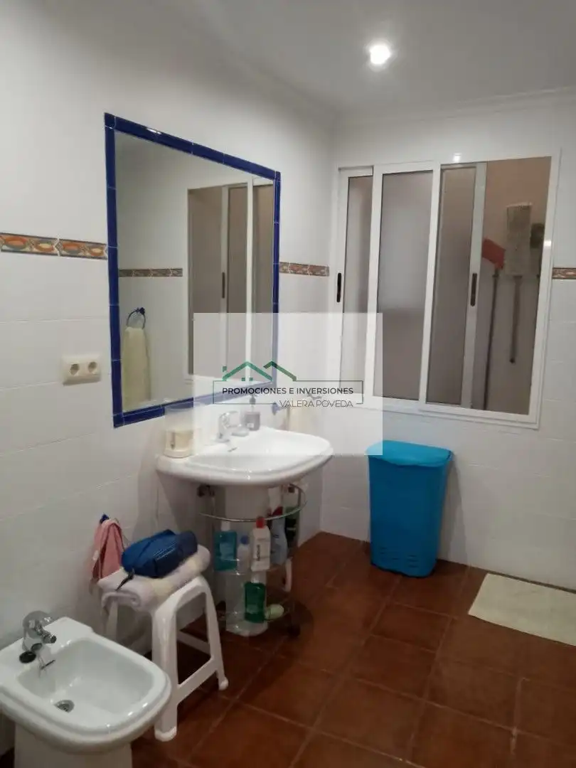 Bany de Casa o xalet en venda en Enguídanos amb Moblat