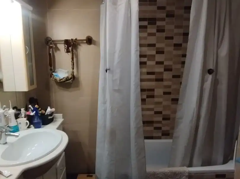 Baño de Piso en venta en  Granada Capital con Aire acondicionado, Terraza y Balcón