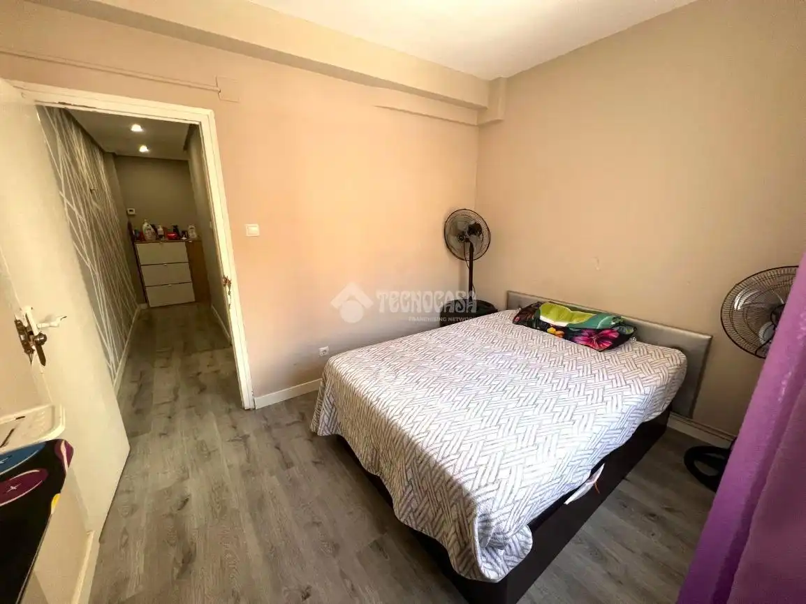 Bedroom of Flat for sale in Zaragoza  with Air Conditioner, Heating and Terrace