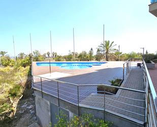 Piscina de Apartament en venda en La Manga del Mar Menor amb Aire condicionat, Terrassa i Balcó