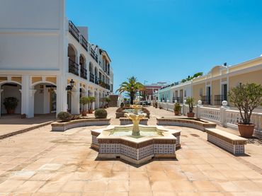 Adossat amb piscina en venda a EL PERCHEL-ALOHA PUEBLO