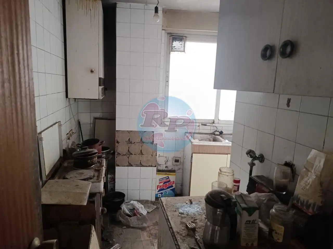 Cuina de Apartament en venda en León Capital  amb Parquet i Terrassa