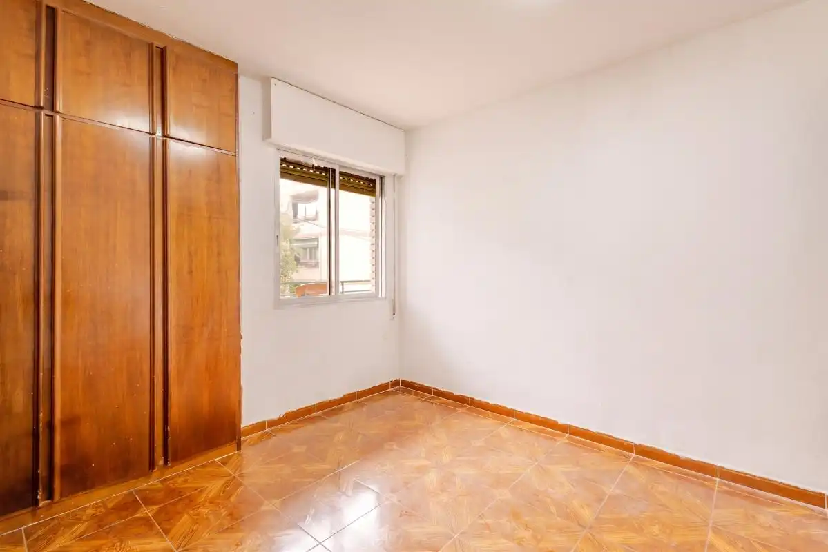 Schlafzimmer von Wohnung zum Verkauf in Parla mit Heizung