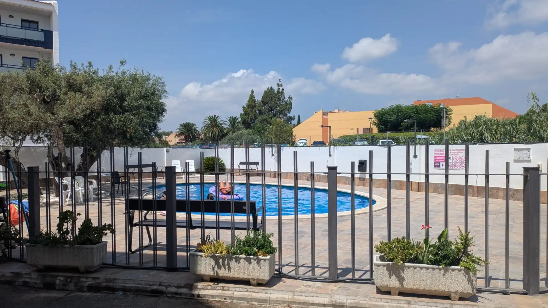 Piscina de Apartament en venda en Cambrils amb Aire condicionat, Traster i Moblat
