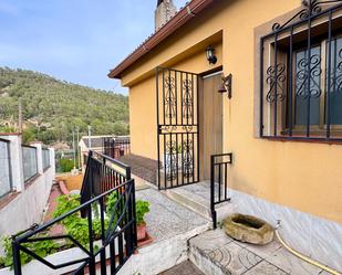 Vista exterior de Casa o xalet en venda en Canyelles amb Terrassa i Balcó