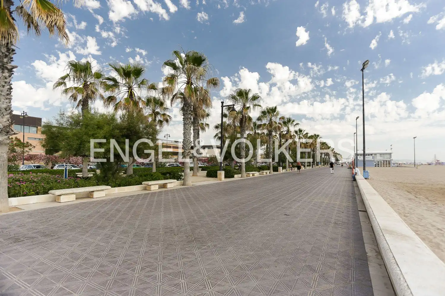Außenansicht von Wohnung zum Verkauf in Valencia mit Klimaanlage, Heizung und Abstellraum