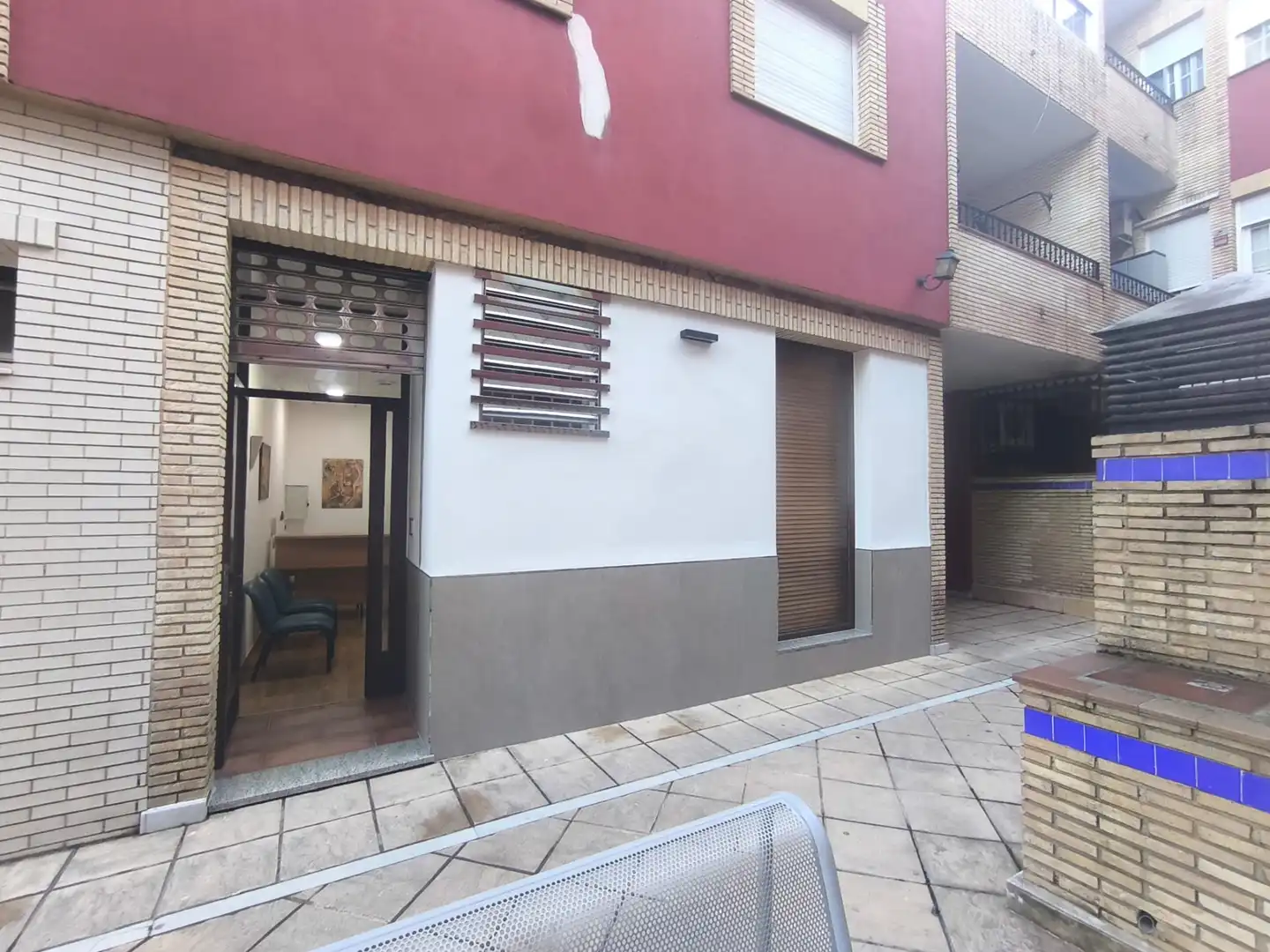 Local commercial à louer à Calle Rafael Alberti 6