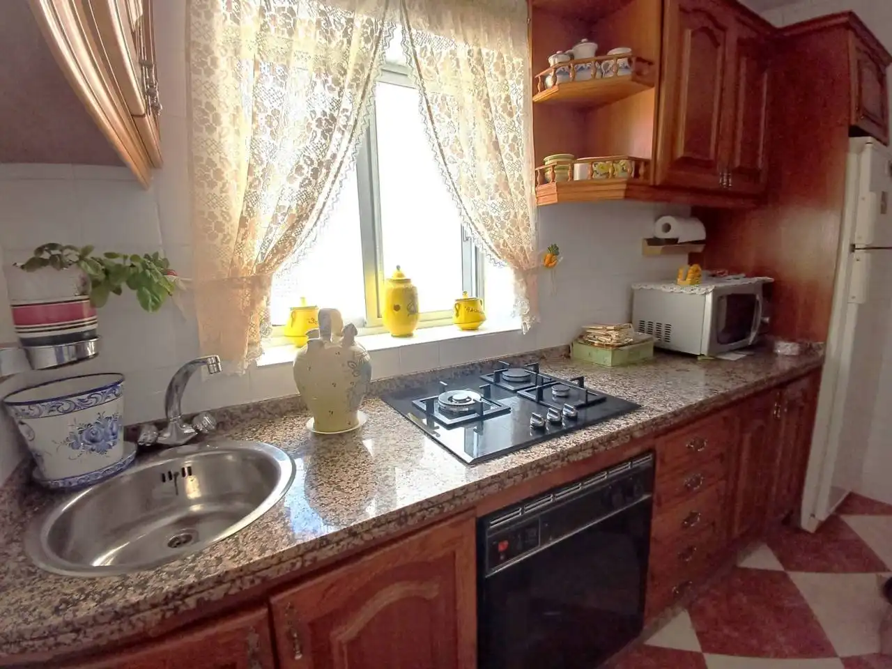 Küche von Wohnung zum Verkauf in Huelva mit Klimaanlage