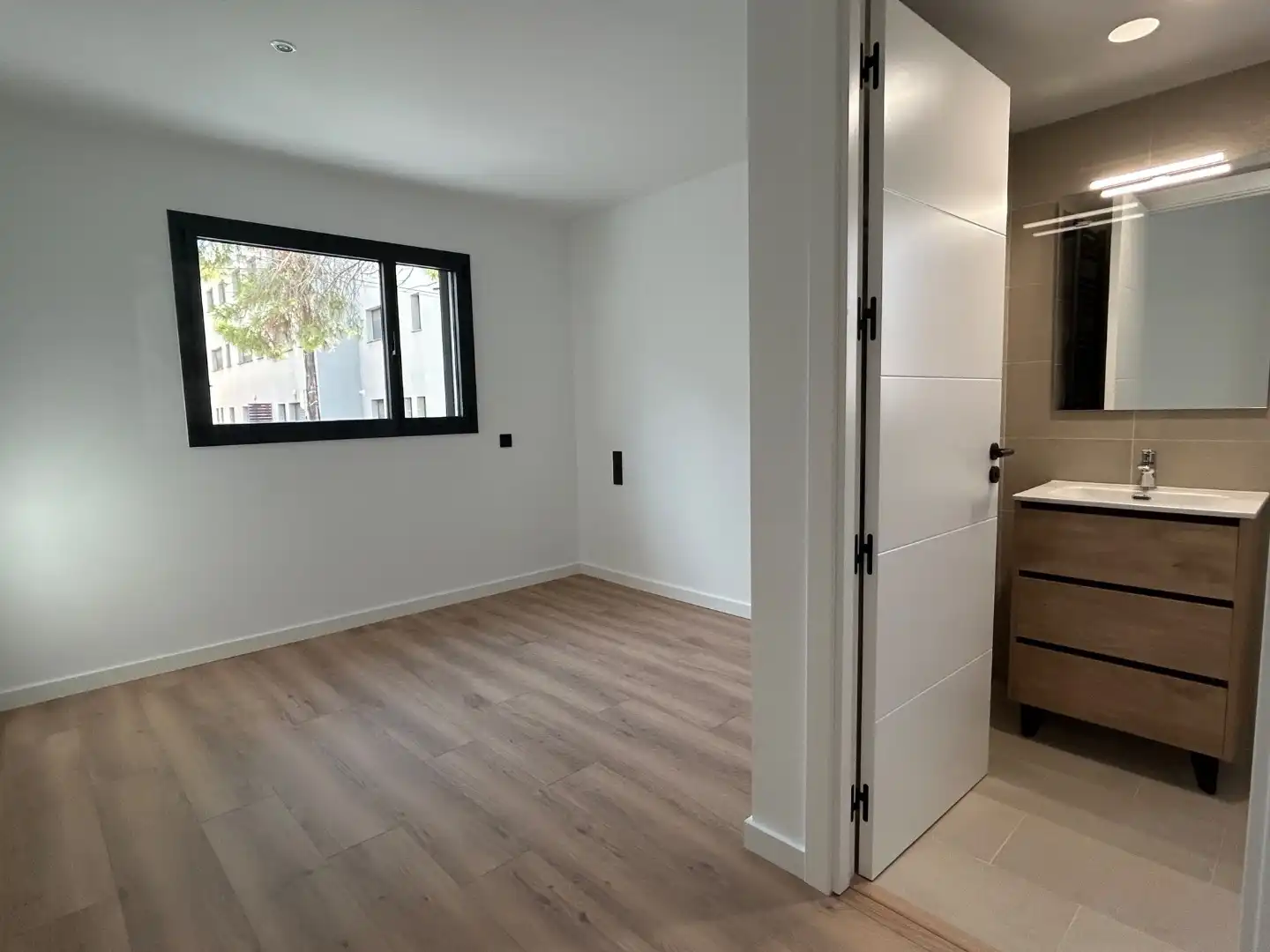 Bedroom of Flat for rent in Marítim