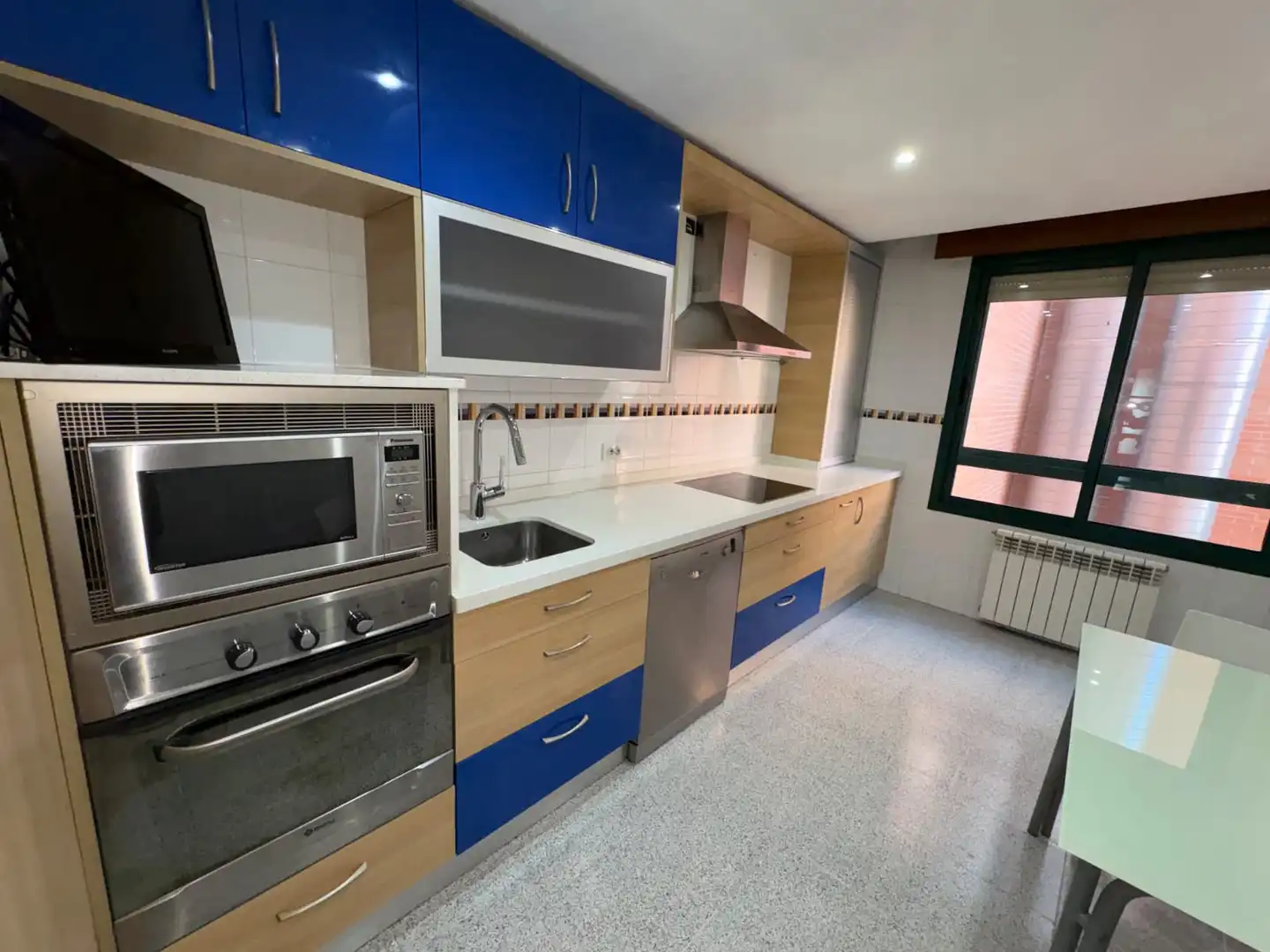 Kitchen of Attic for sale in Valladolid  with Air Conditioner, Heating and Parquet flooring