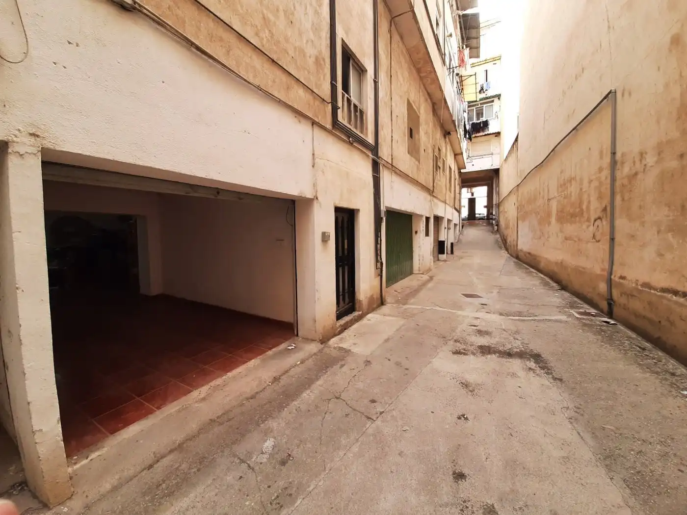 Individual for sale in Casc Urbà, imagen 4