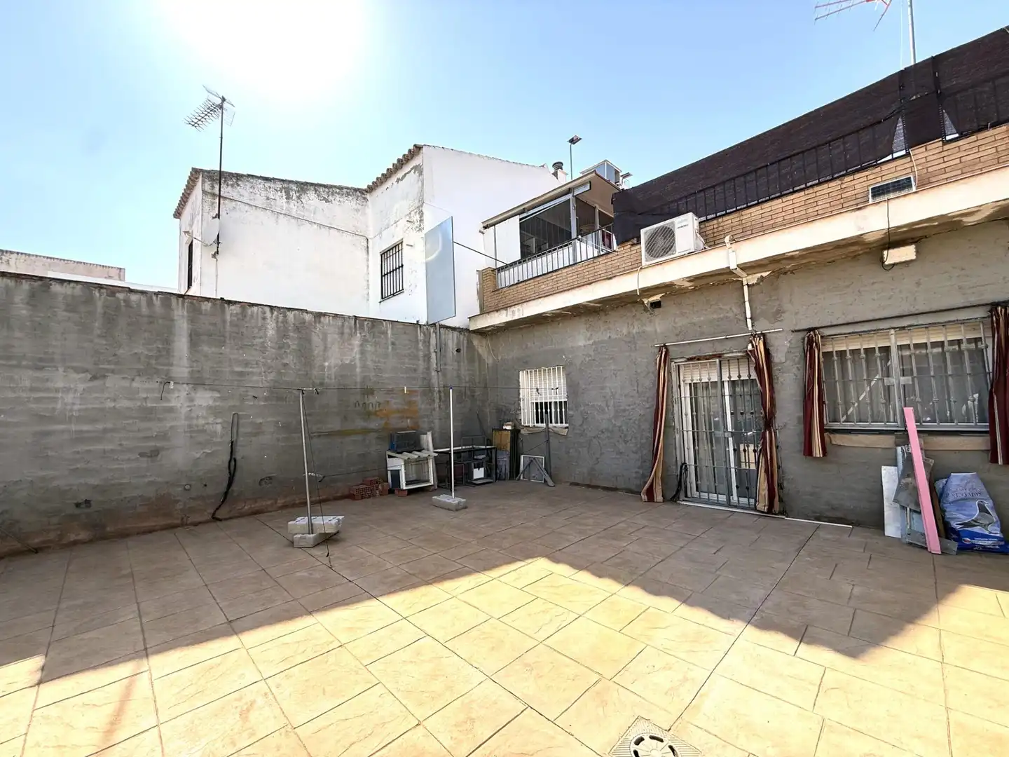 Exterior view of Detached homes for sale in Santiponce  with Air Conditioner, Terrace and Storage room