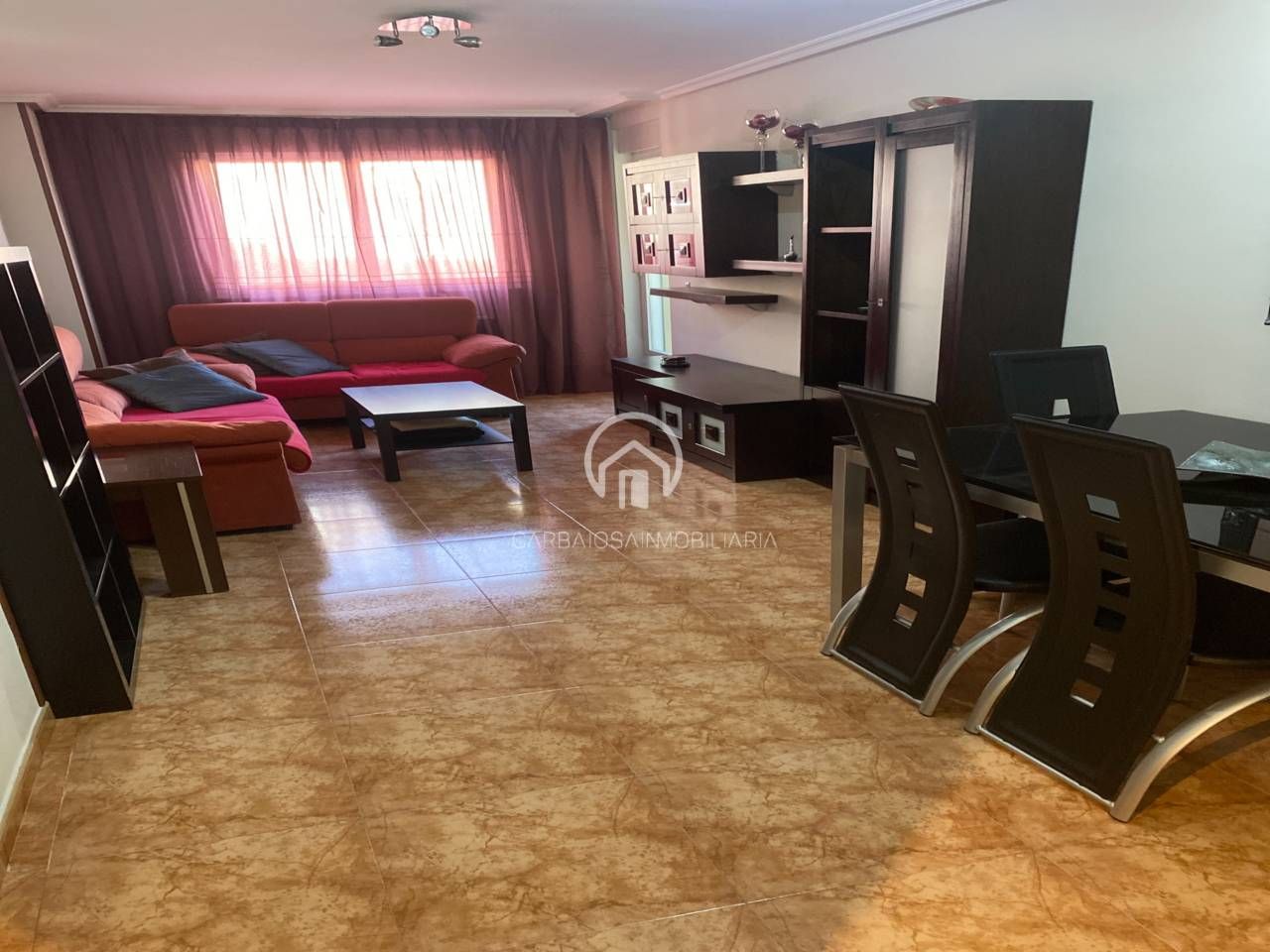 Sala d'estar de Pis de lloguer en Carbajosa de la Sagrada amb Calefacció, Terrassa i Moblat