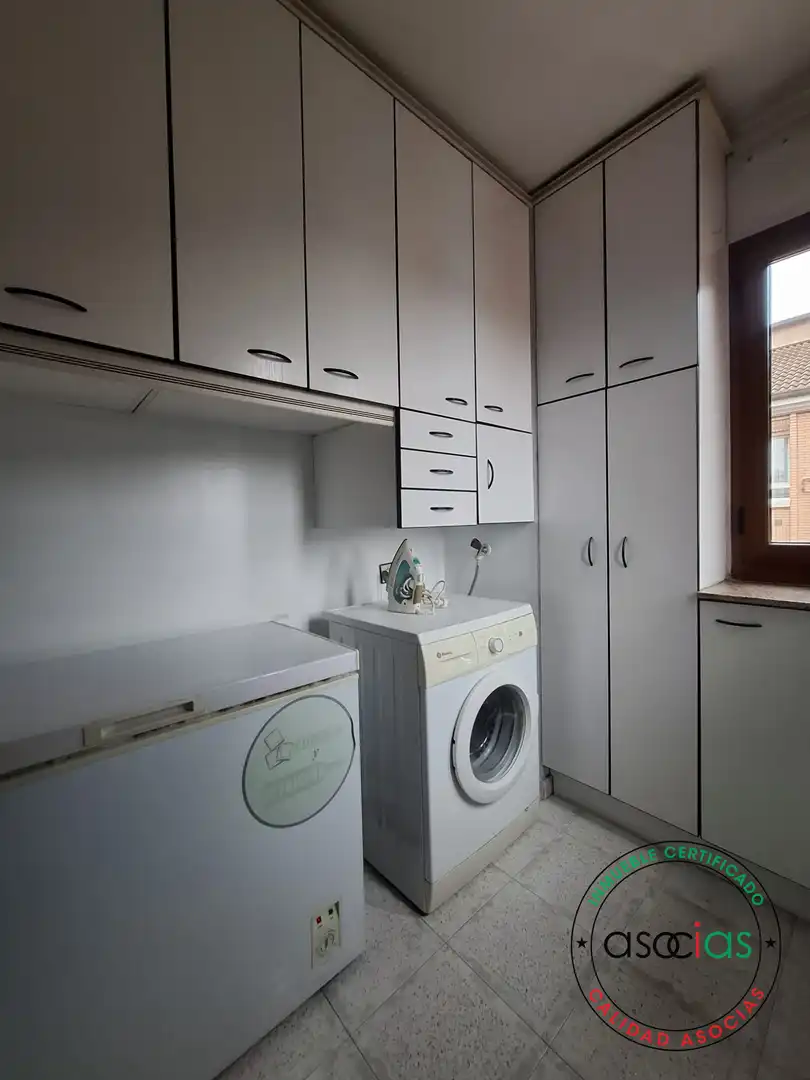 Küche von Wohnung zur Miete in Gijón  mit Heizung, Parkett und Möbliert