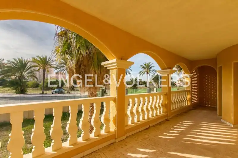 Terrasse von Country house zum Verkauf in La Manga del Mar Menor mit Heizung, Privatgarten und Terrasse