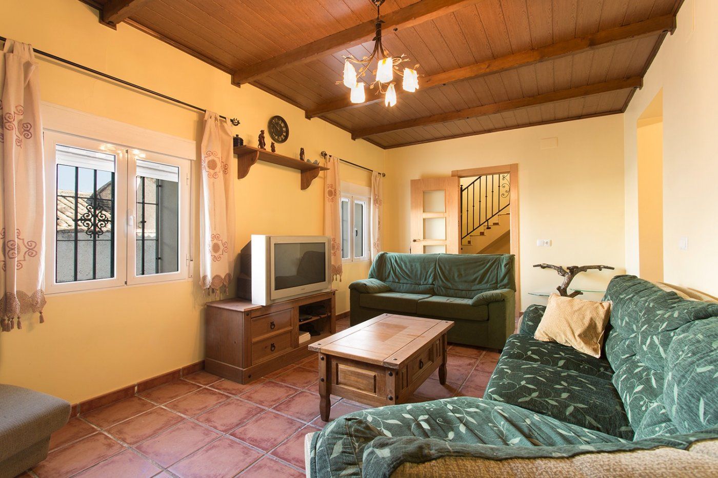 Sala d'estar de Casa o xalet en venda en Alamedilla amb Parquet i Terrassa