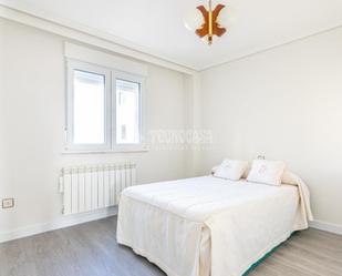 Bedroom of Flat for sale in Salamanca Capital  with Heating and Balcony