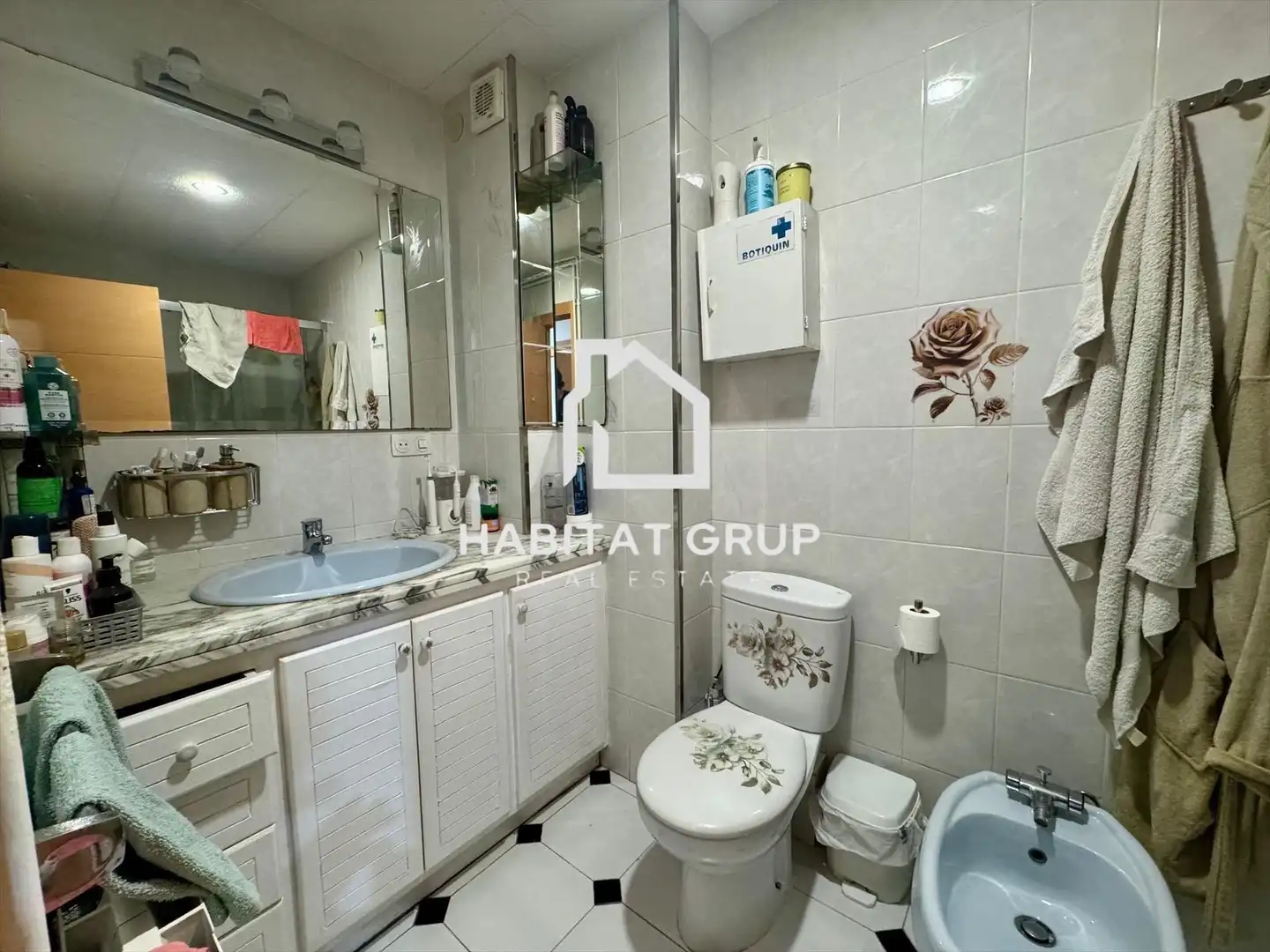 Bathroom of Flat for sale in Girona  with Heating and Terrace