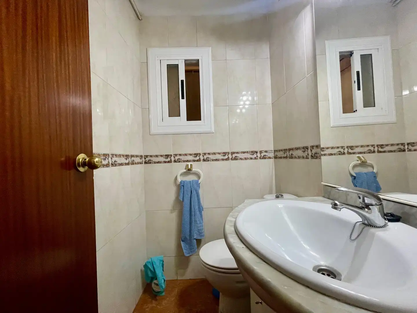 Baño de Piso en venta en Badalona con Calefacción y Balcón