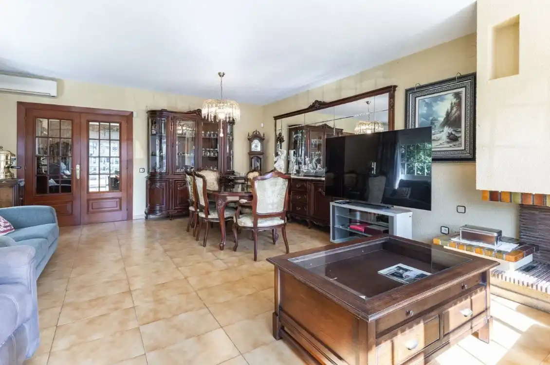 Maison avec jardin à vendre à Carrer Mestre Amadeu Vives, imagen 5