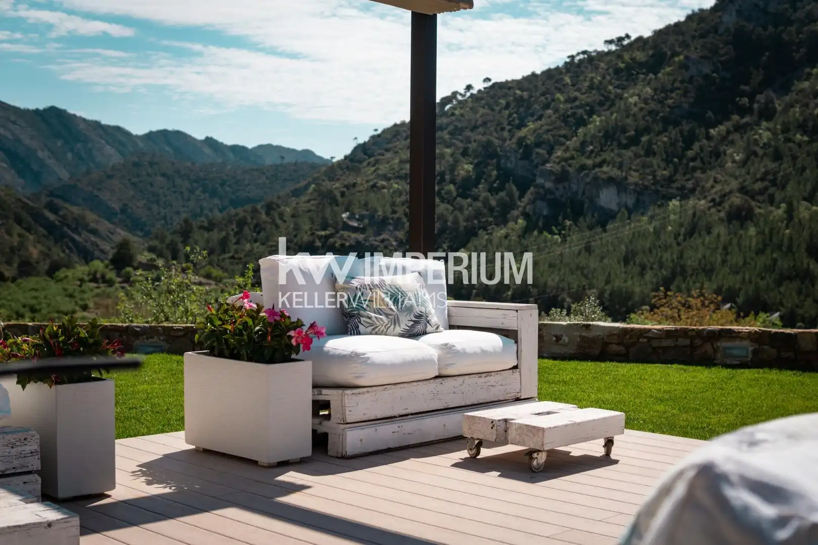 Terrassa de Casa o xalet en venda en Colldejou amb Aire condicionat, Jardí privat i Terrassa