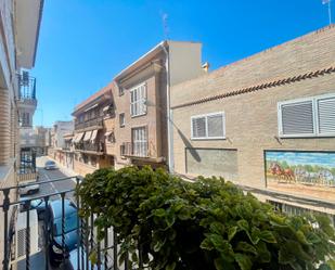 Vista exterior de Pis en venda en Manises amb Aire condicionat i Balcó