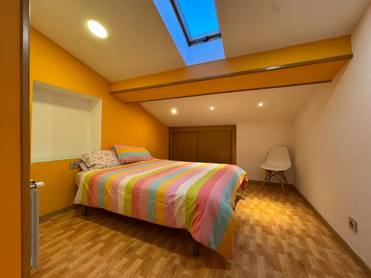 Habitación de Ático en venta en Jaca con Terraza, Trastero y Amueblado