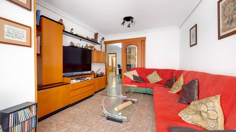 Foto 2 de Piso en venta en Calle José Martínez Ruiz Azorín, 56, Centro - Muelle Pesquero, Torrevieja
