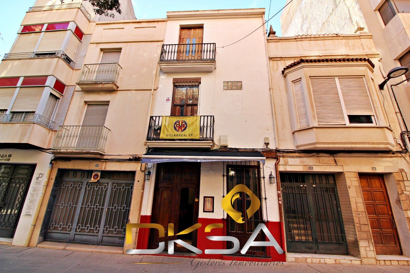 Vista exterior de Edifici en venda en Vila-real