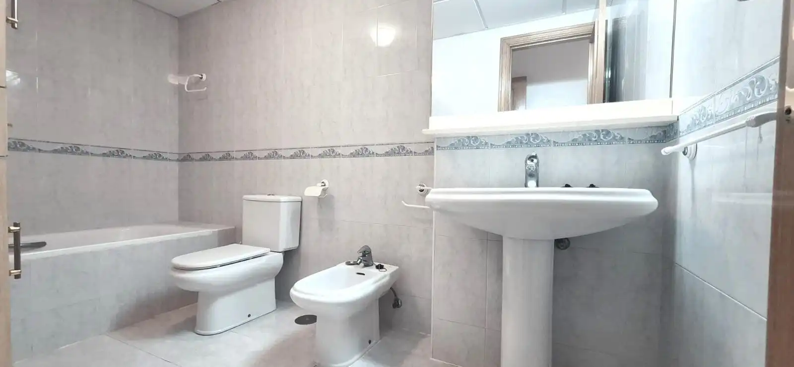Bathroom of Flat for sale in Adra  with Air Conditioner, Terrace and Furnished