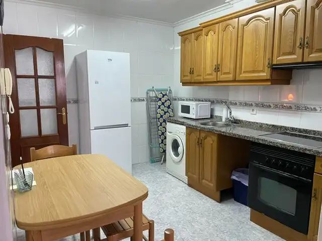 Appartamento con ascensore in affitto a Avenida Principal, imagen 3