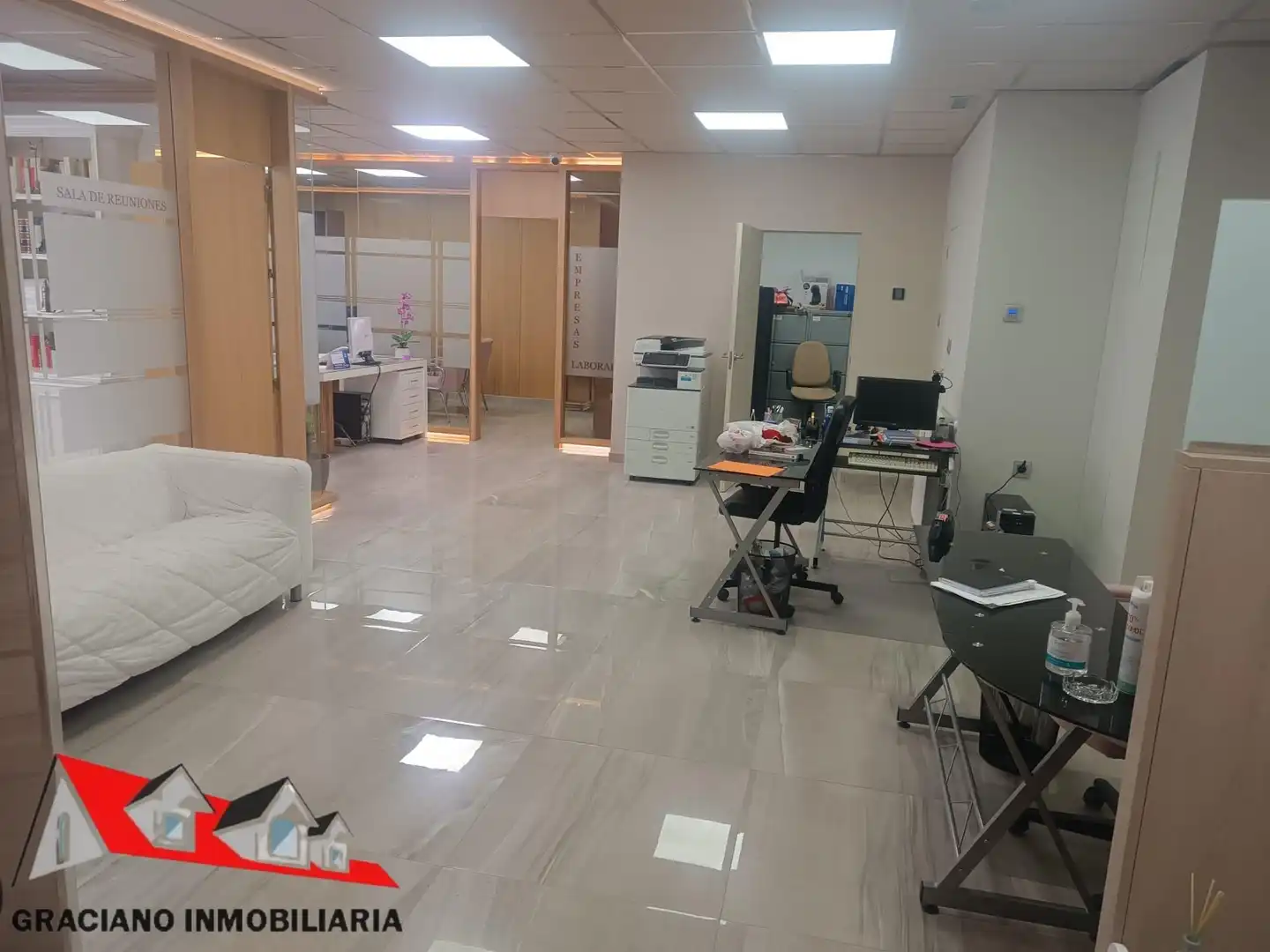 Oficina amb ascensor en venda a Centro