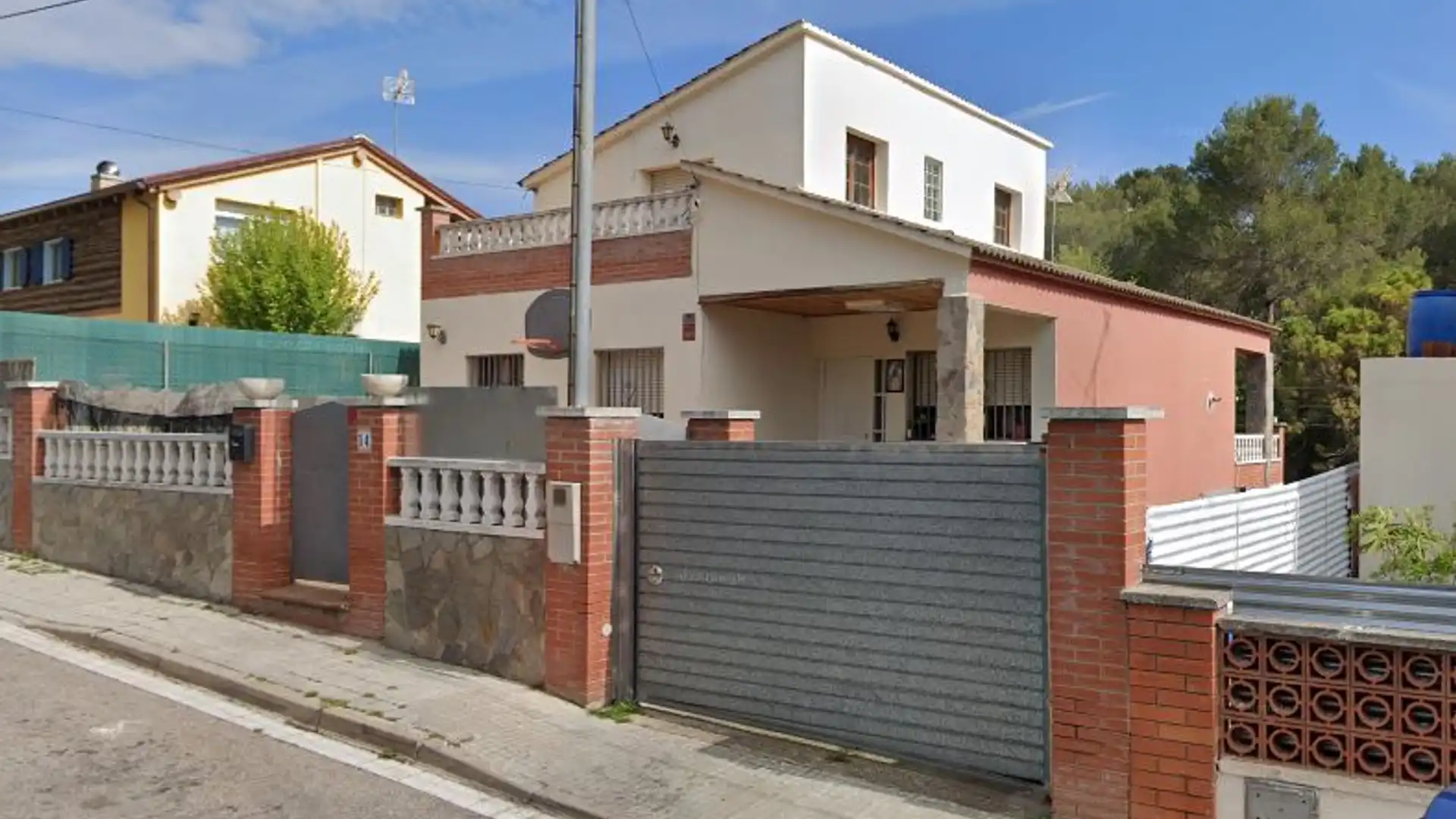 Exterior view of Houses for sale in Rubí