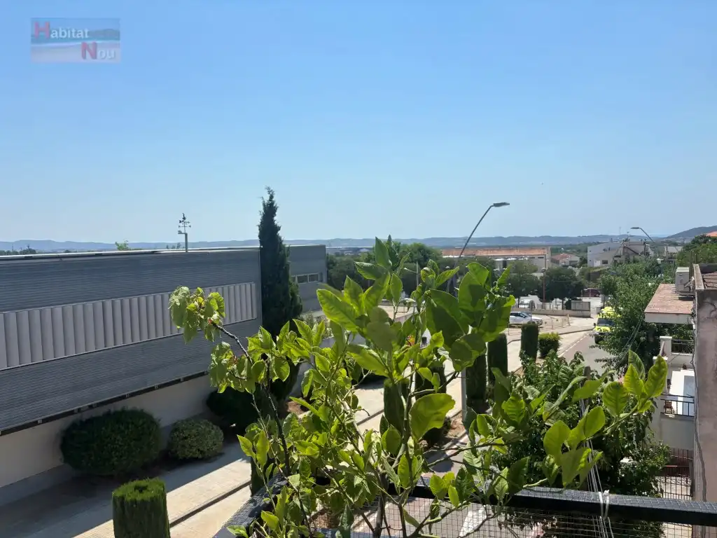 Terrace of Flat for sale in La Bisbal del Penedès  with Air Conditioner and Oven