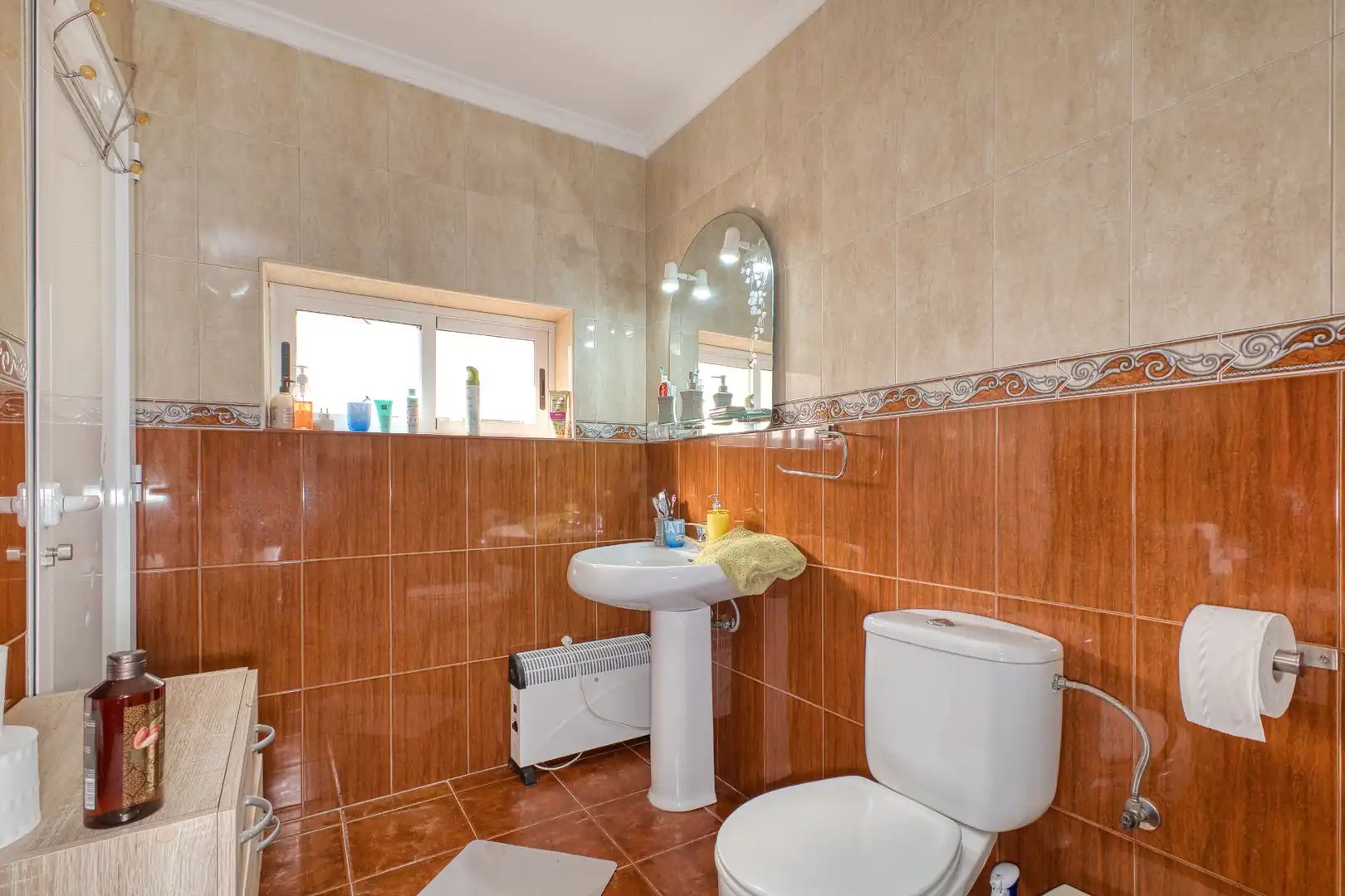 Bany de Casa o xalet en venda en Jijona / Xixona amb Aire condicionat, Calefacció i Jardí privat