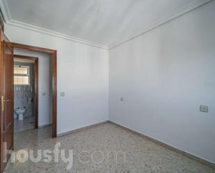 Flat to rent in  Sevilla Capital  with Air Conditioner, Heating and Pets allowed