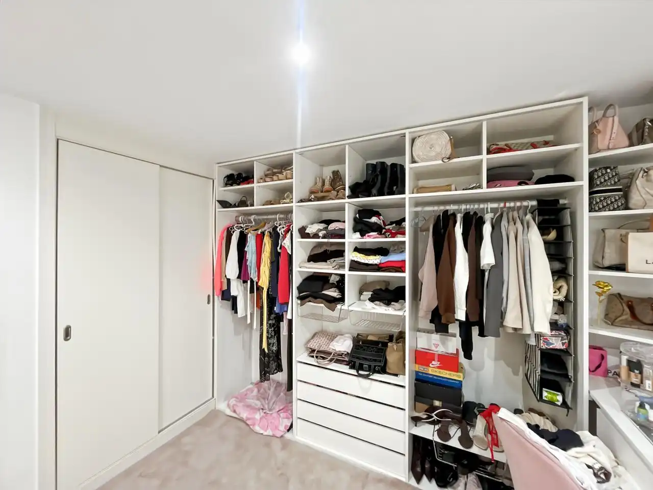 Flat for sale in Madrid  with Air Conditioner, Heating and Storage room