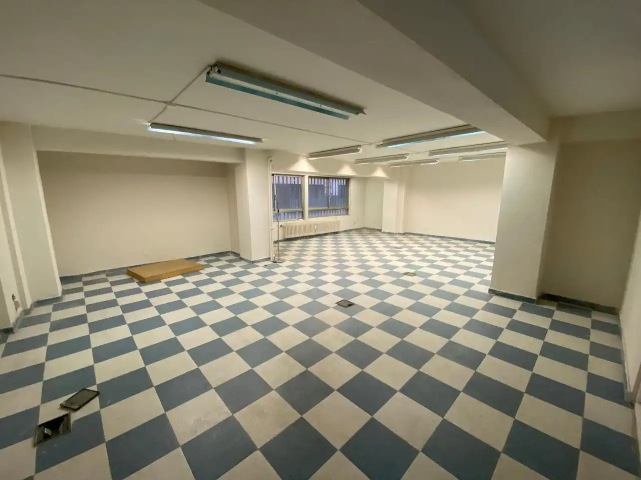 Büro mit Aufzug zur Miete in Calle Alfonso V 4 1º Izq 24001 Leon