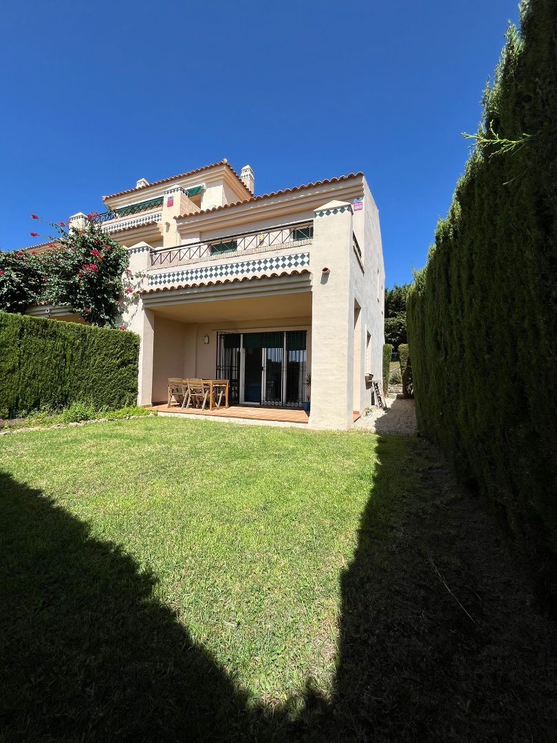 Single-family semi-detached for sale in Calle Rubén Darío, 33, Costa Esuri